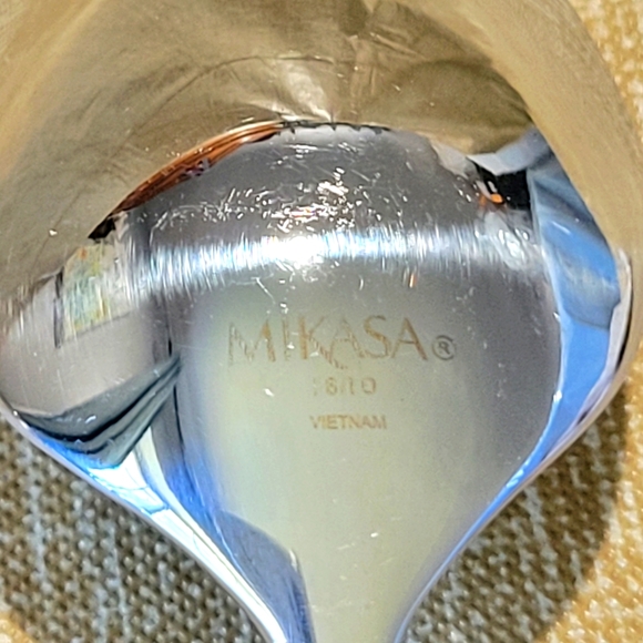 Mikasa French Countryside 18/10 Stainless Soup Spoons (Set of Four) - Picture 3 of 3